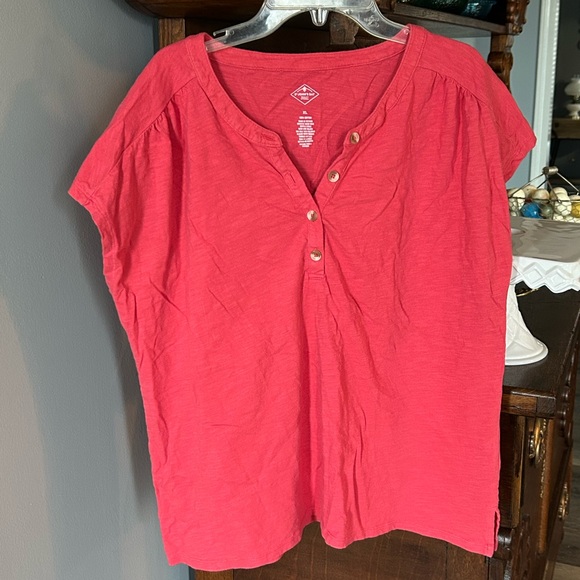 St. John's Bay Tops - St. John’s Bay Short Sleeve Coral Top - Women’s XL - NWOT